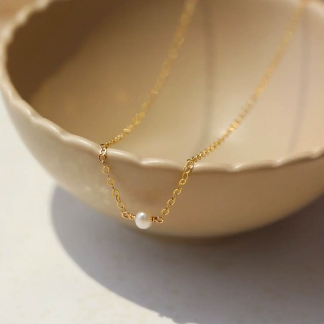 Token Mini Pearl Necklace